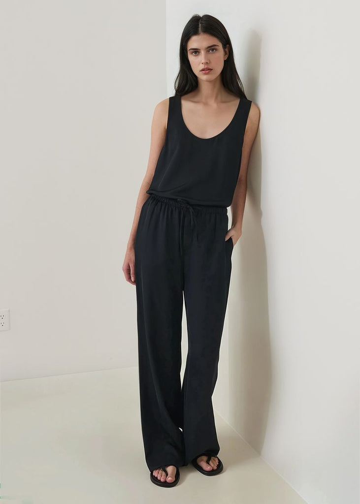 Silk Scoop Neck Tank in Black