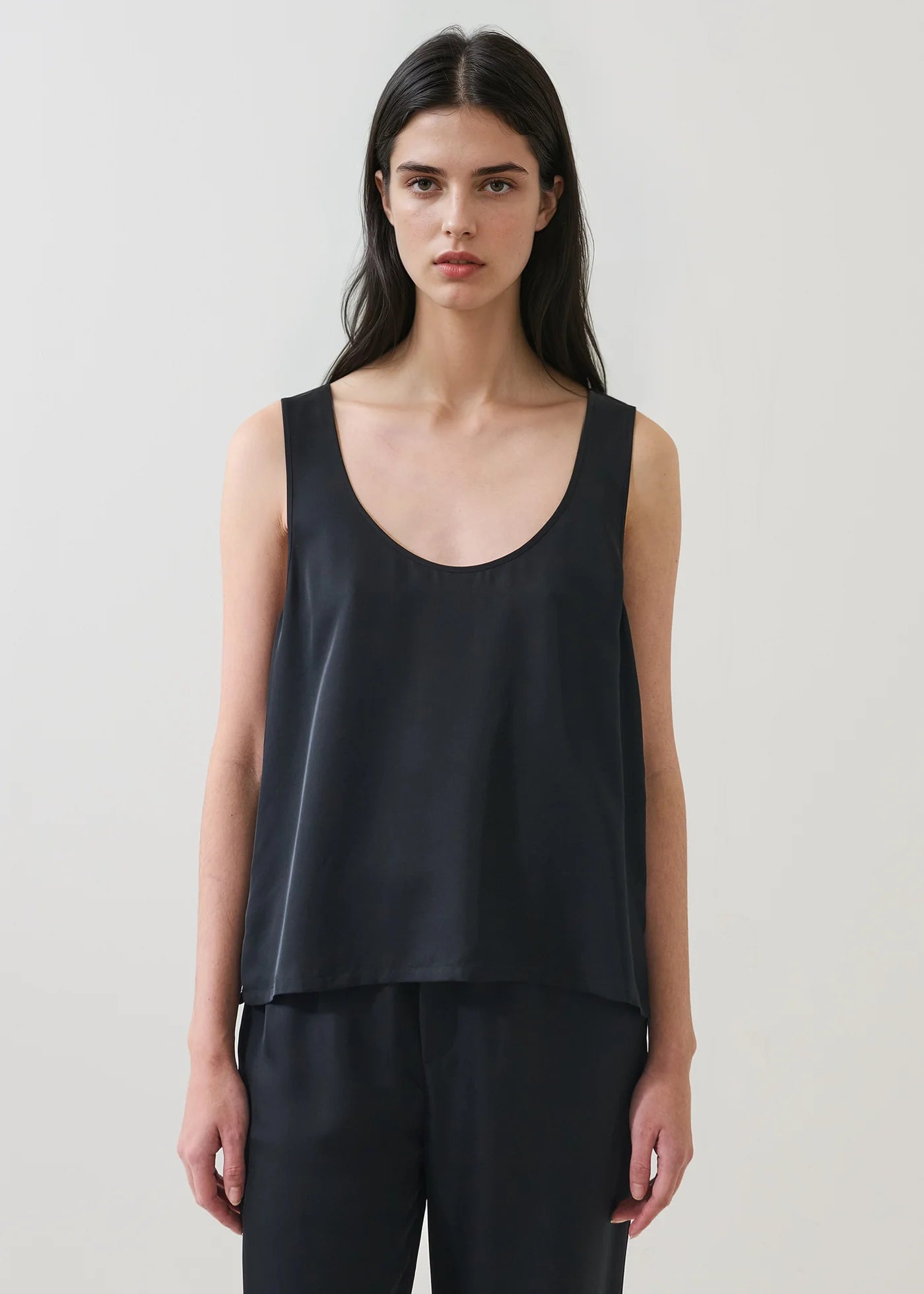 Silk Scoop Neck Tank in Black