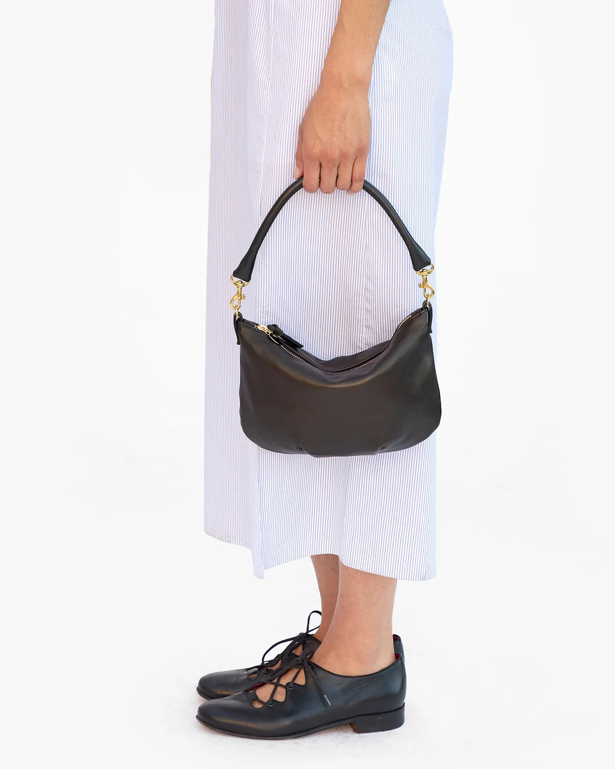 Petit Moyen Messenger in Black