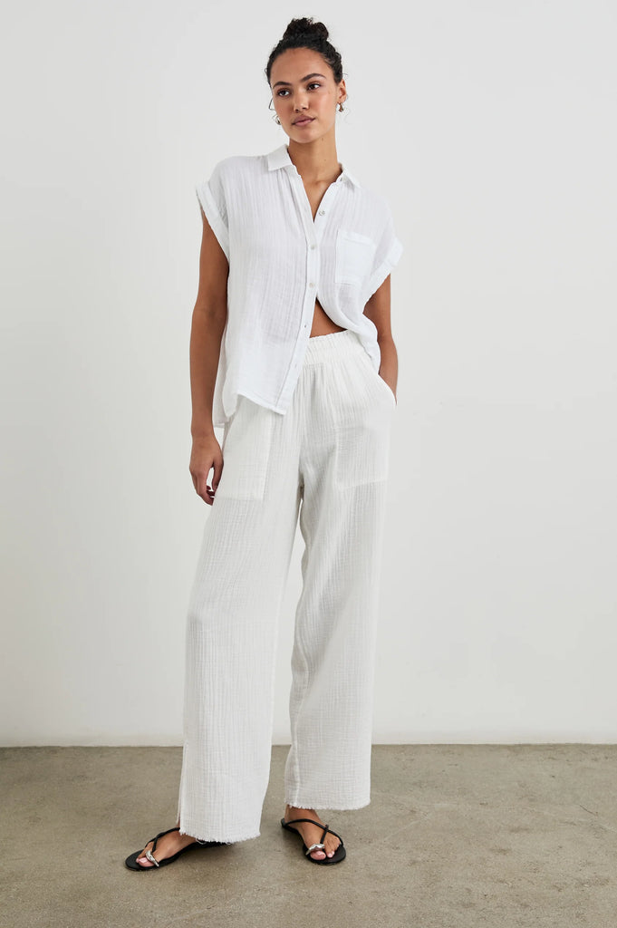 Leon Pant in White