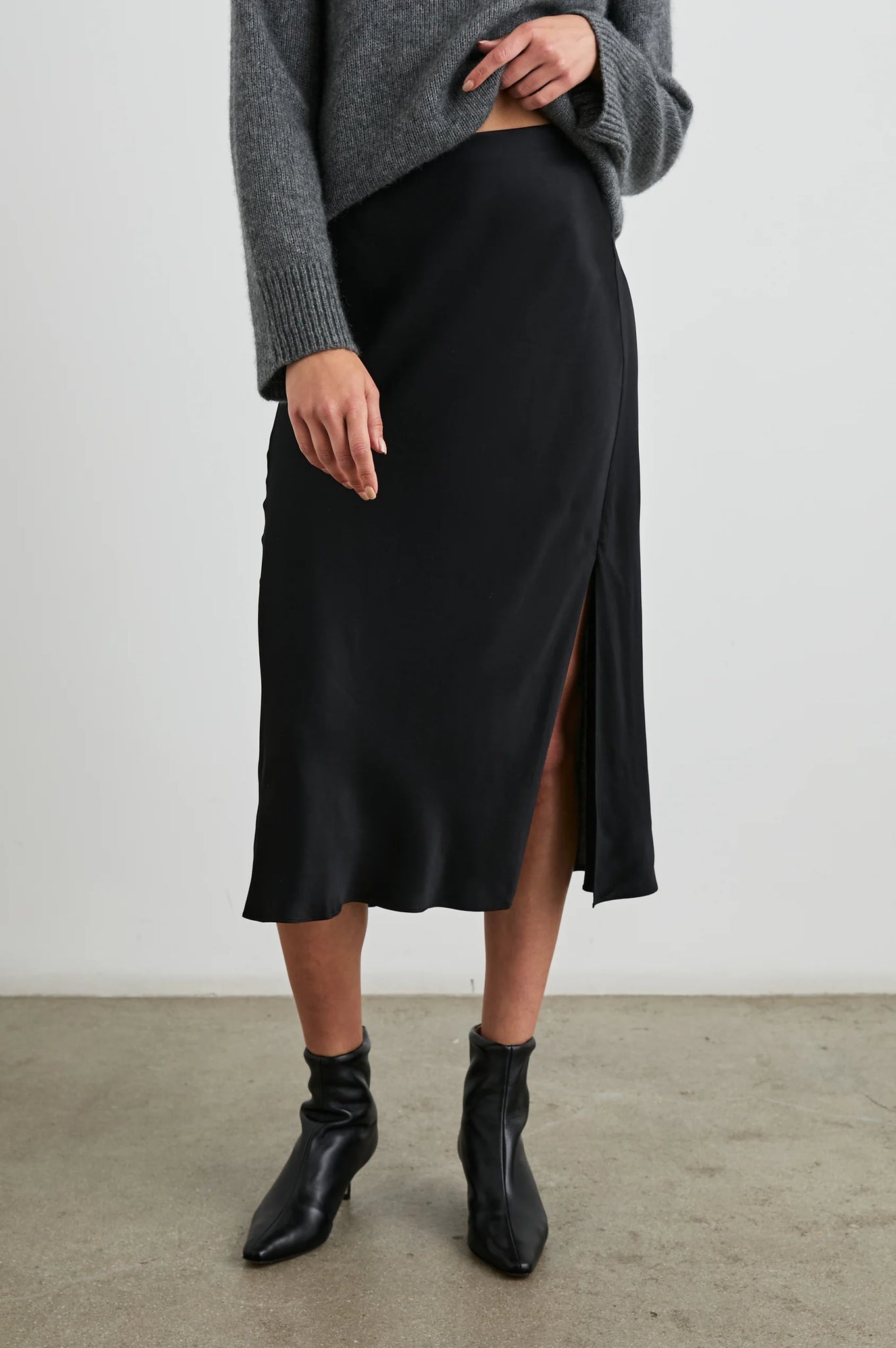 Maya Skirt in Black