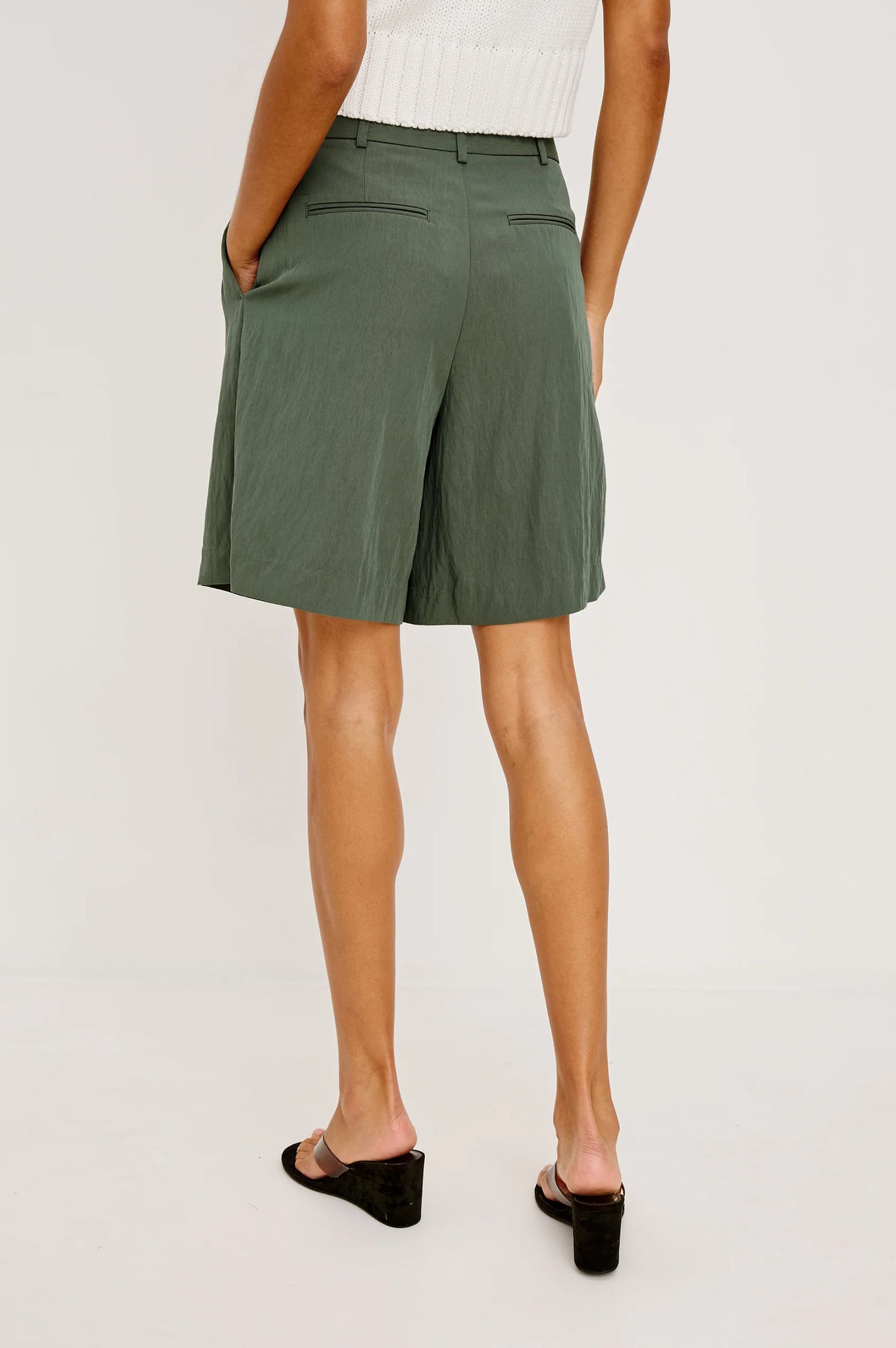 Zamora Short in Ivy