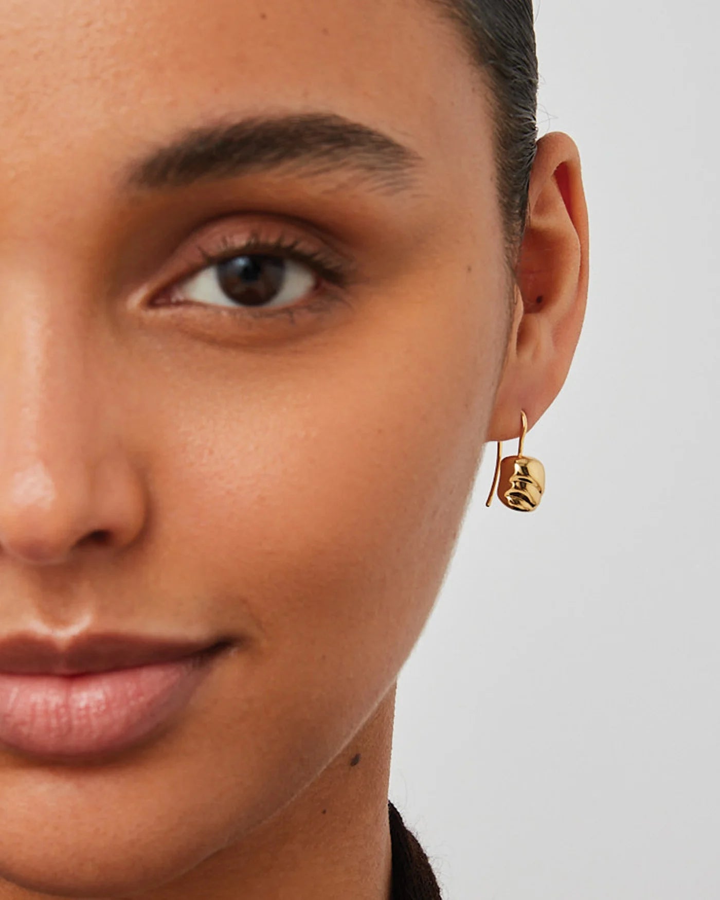 Rue Drop Earrings in Gold