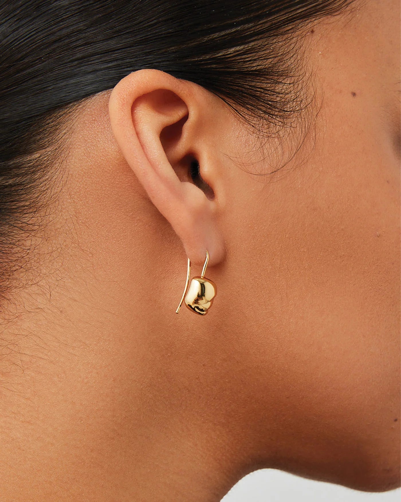 Rue Drop Earrings in Gold