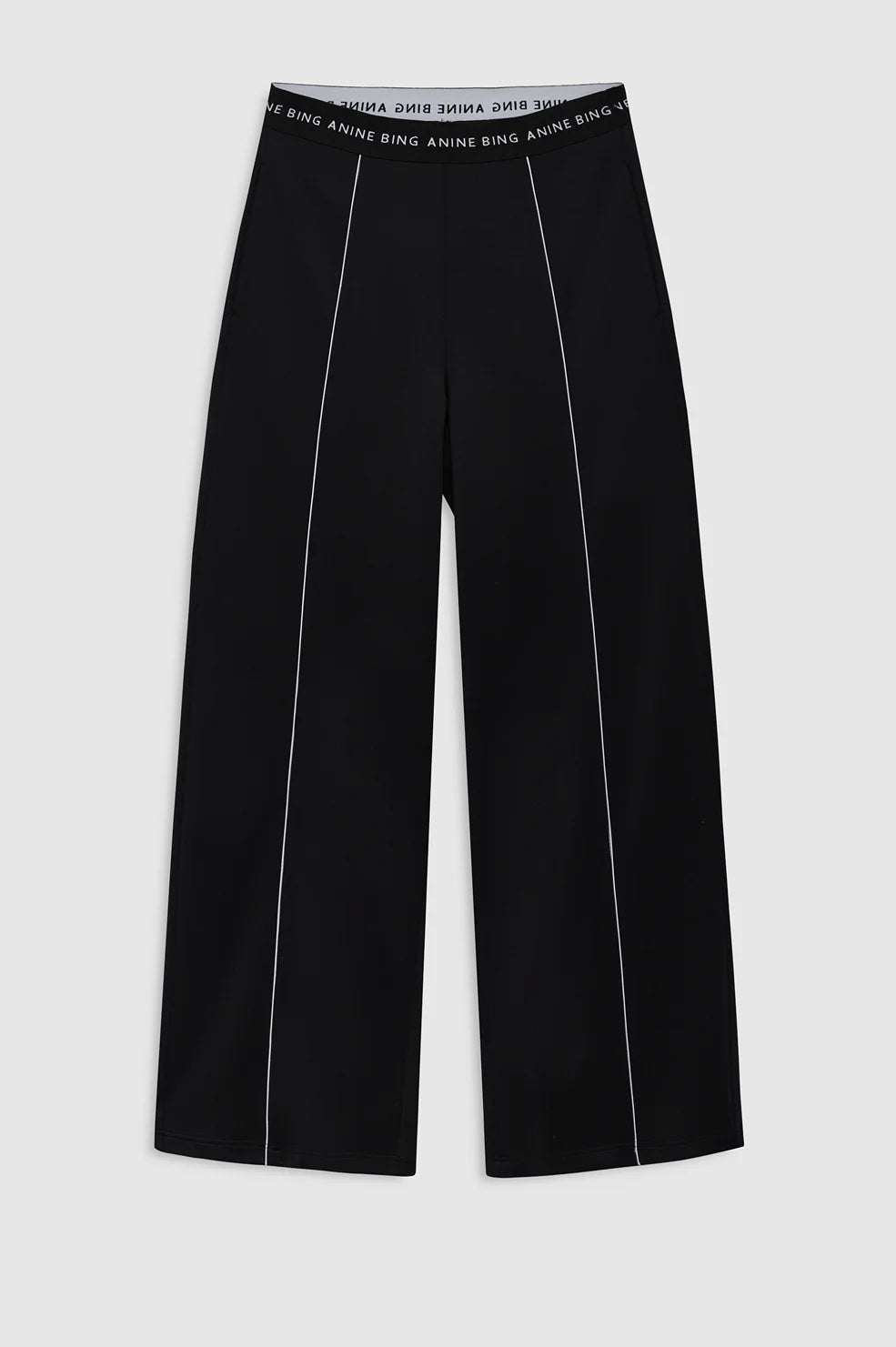 Sari Jogger in Black