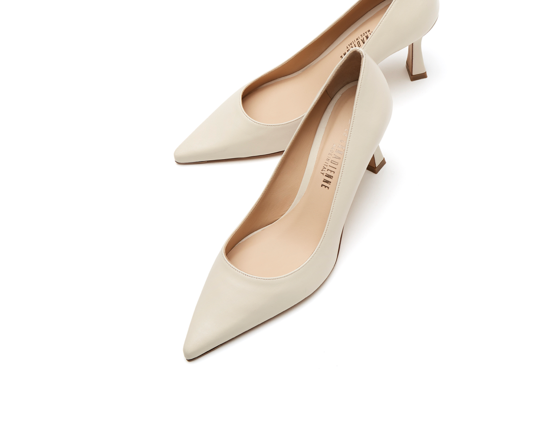 Faydra Leather Pump in Off White