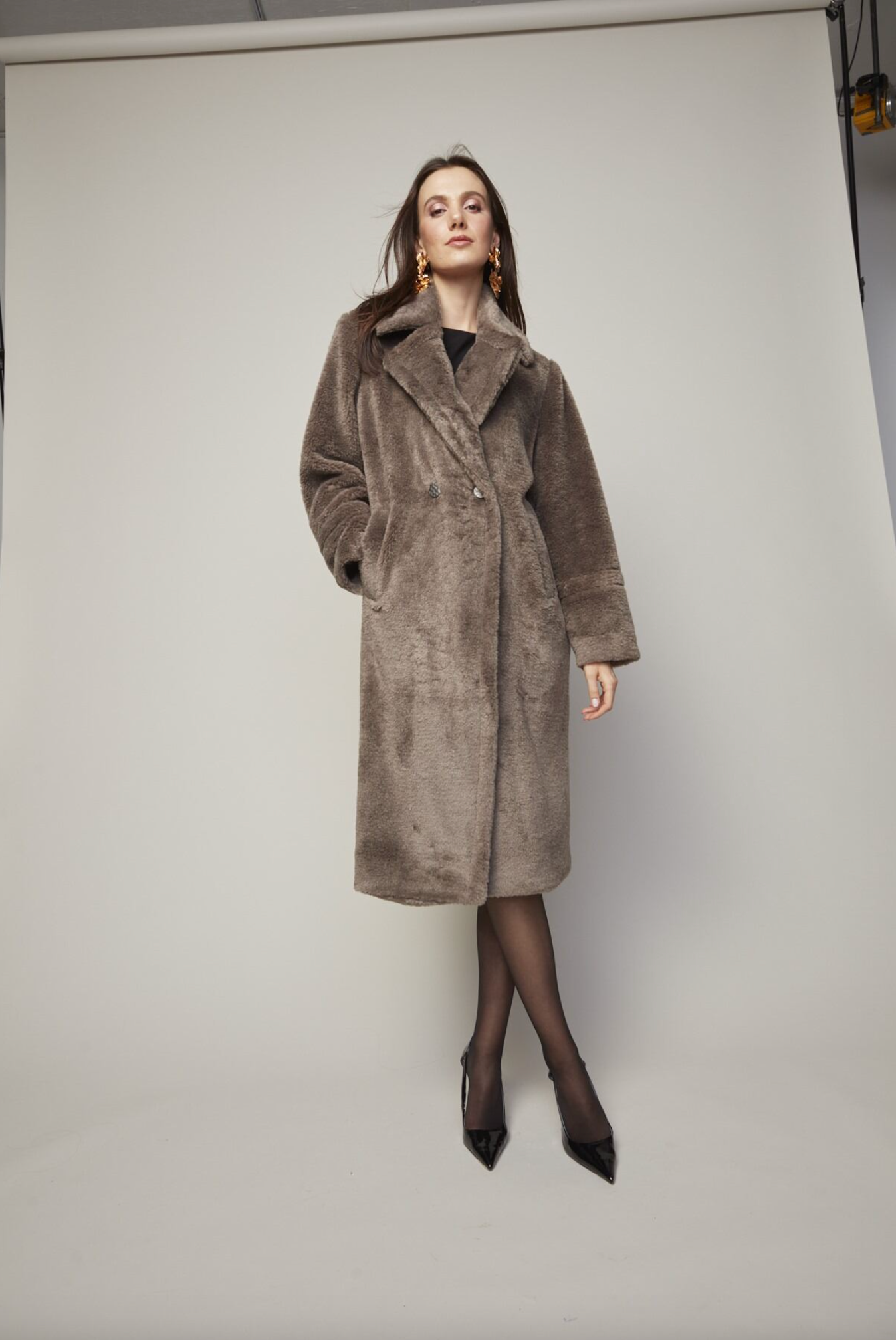 Bear Faux Fur Coat in Taupe