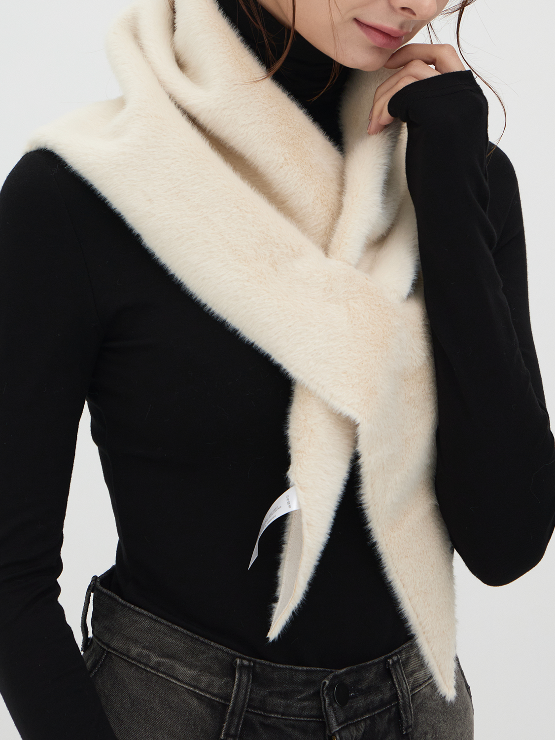 Furbana Lightweight Faux Fur Pull-Through Bandana in Black