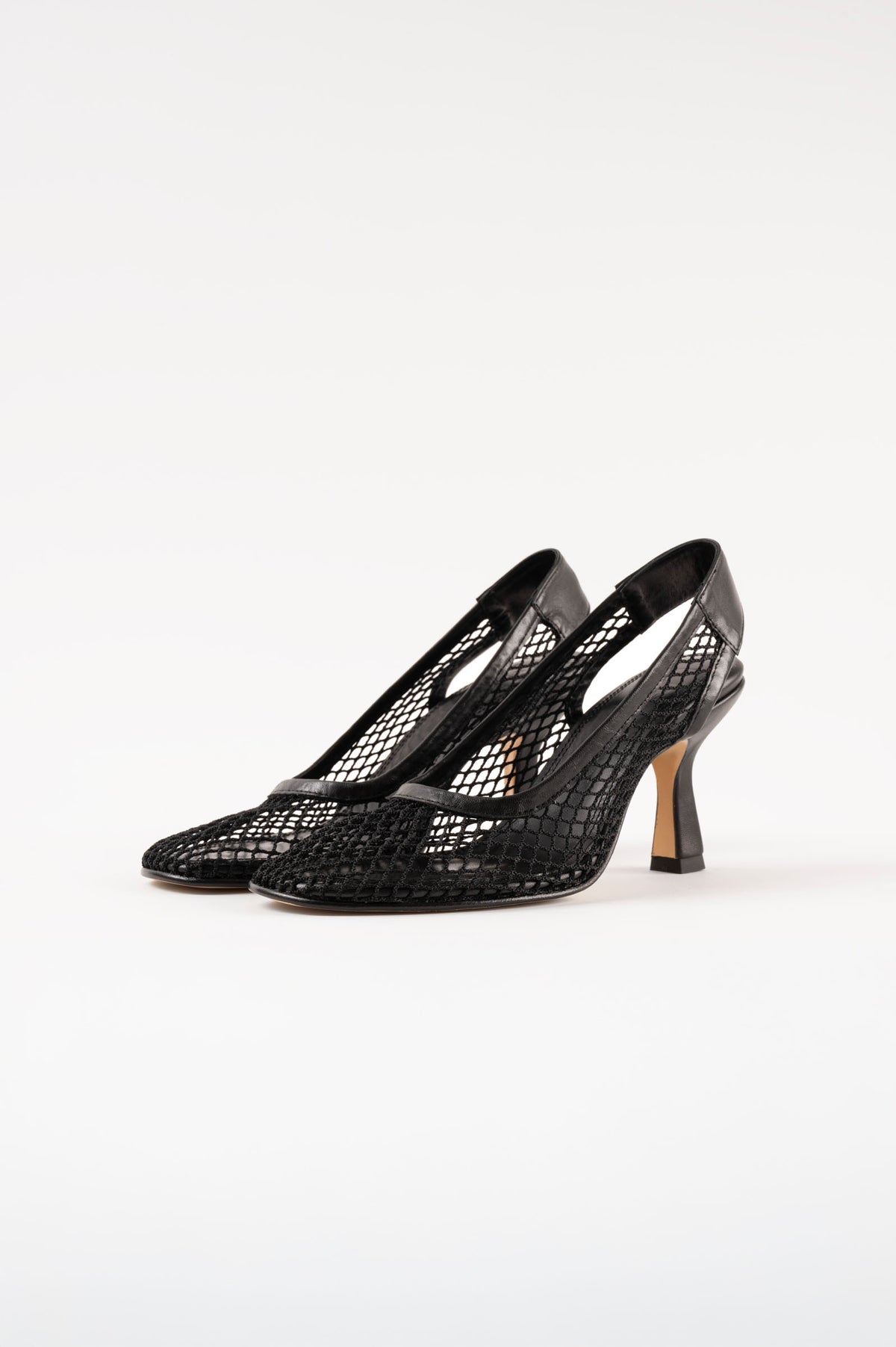Beatriz Black Resille Pumps