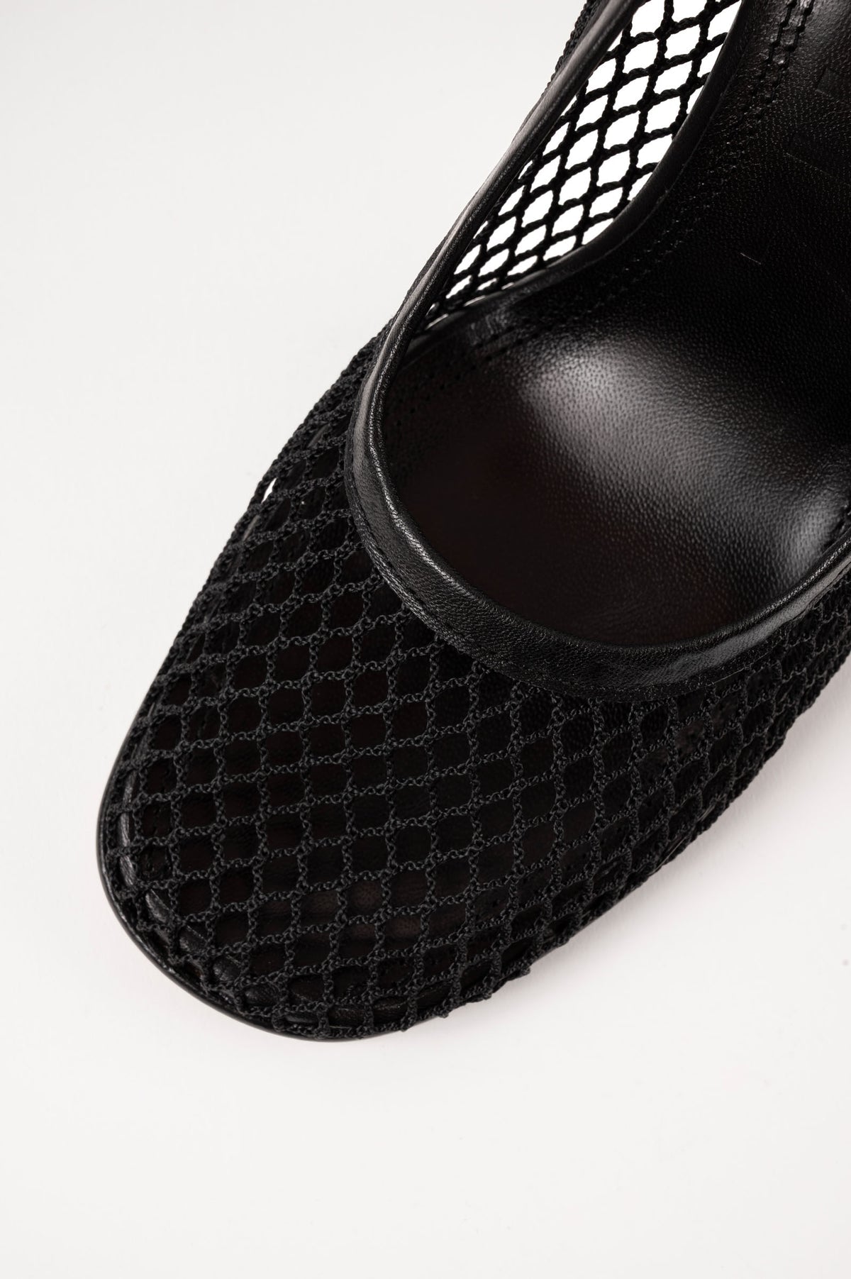 Beatriz Black Resille Pumps