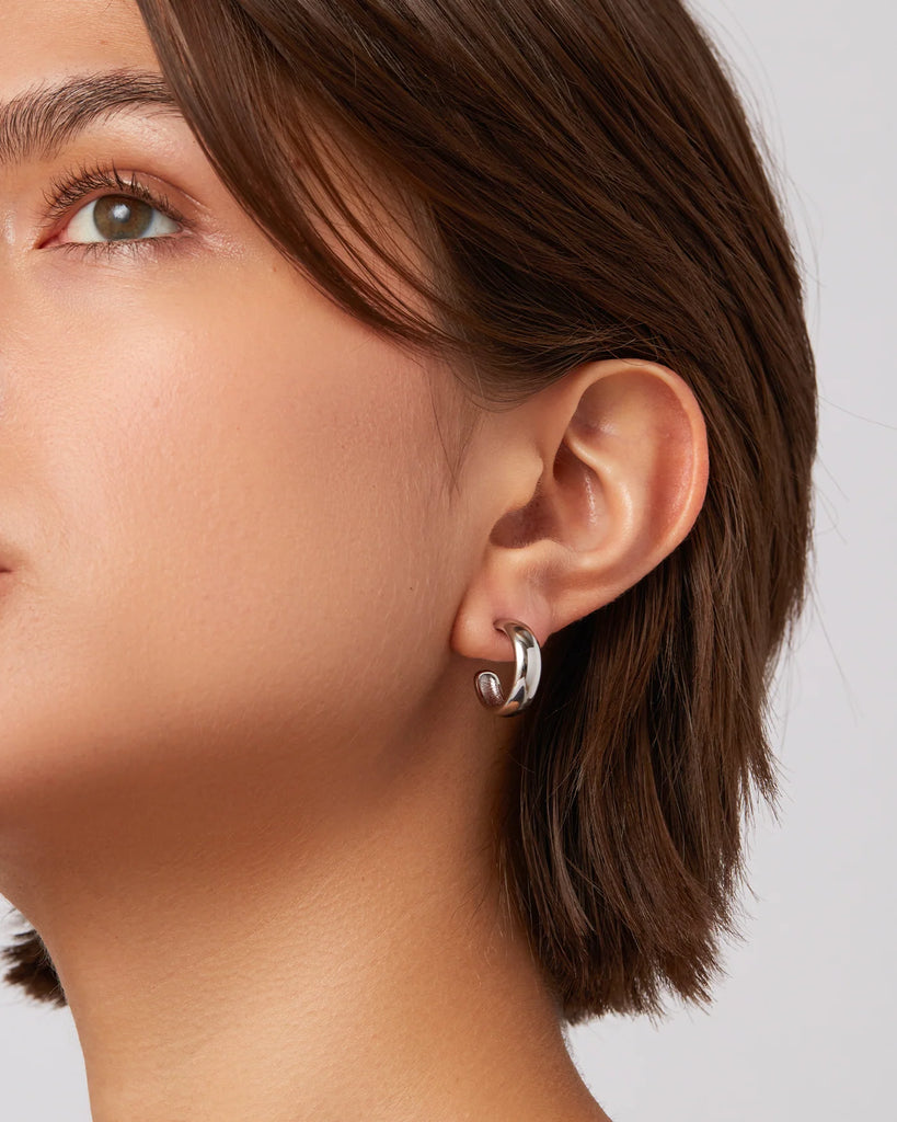 Staple Hoop Earrings Small in Silver