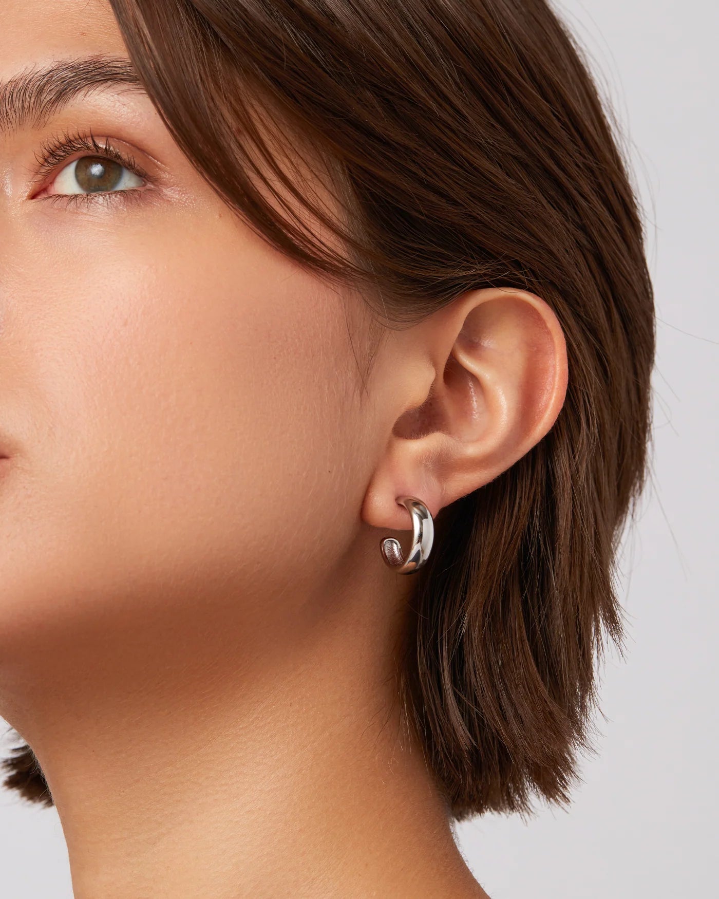 Staple Hoop Earrings Small in Silver