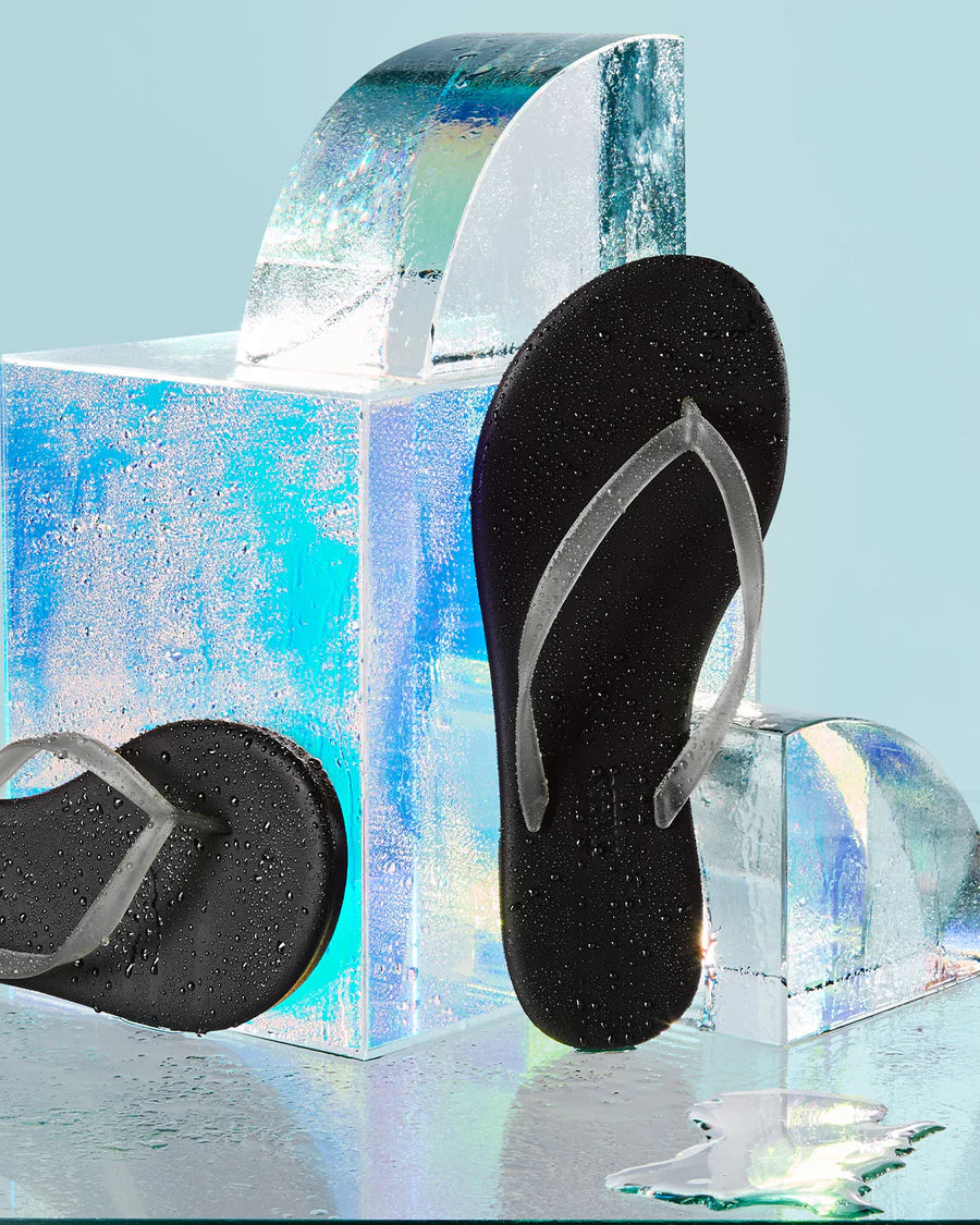 Aqua in Onyx