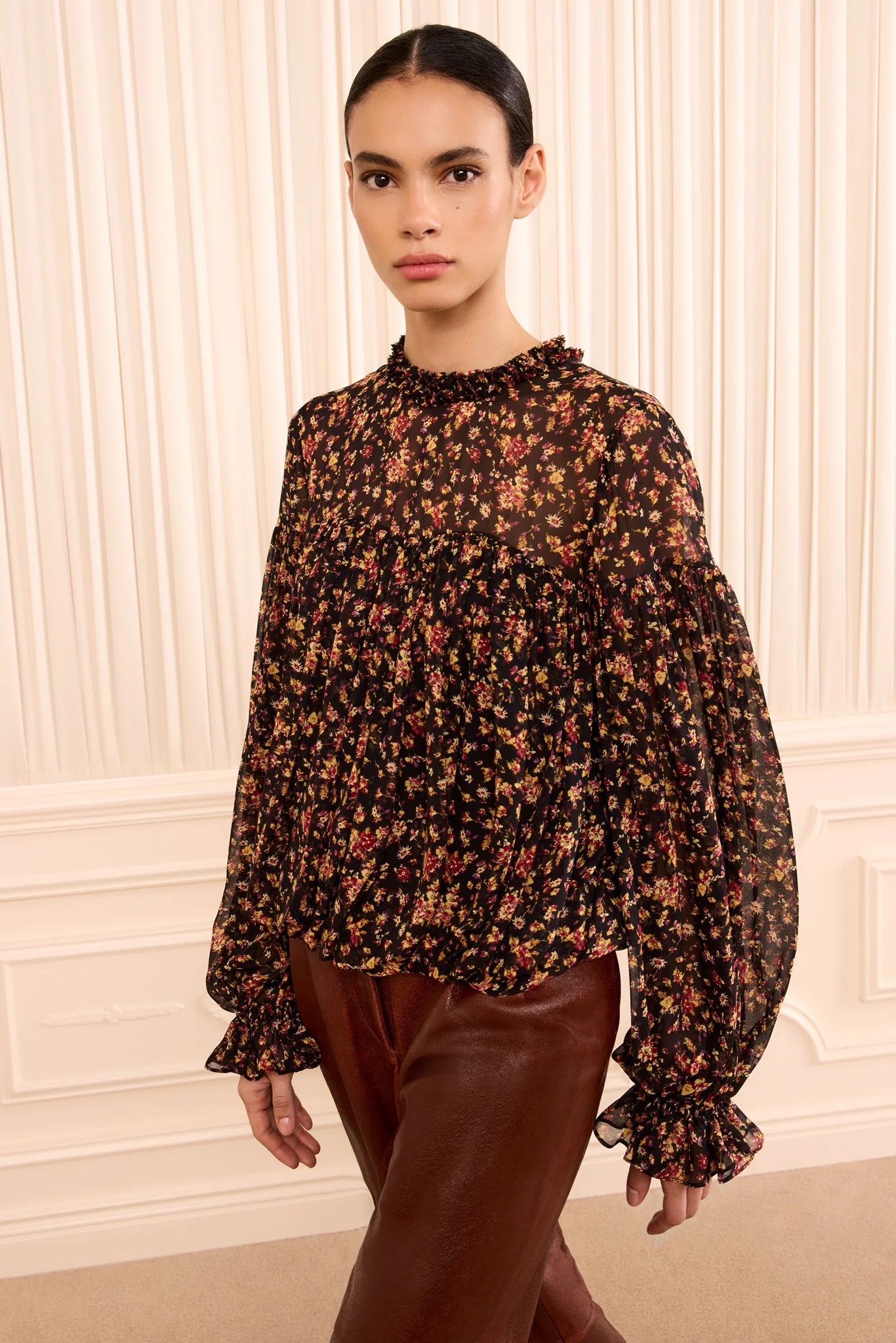 Pearl Long Sleeve Silk Blouse in Noir Mille-Fleur