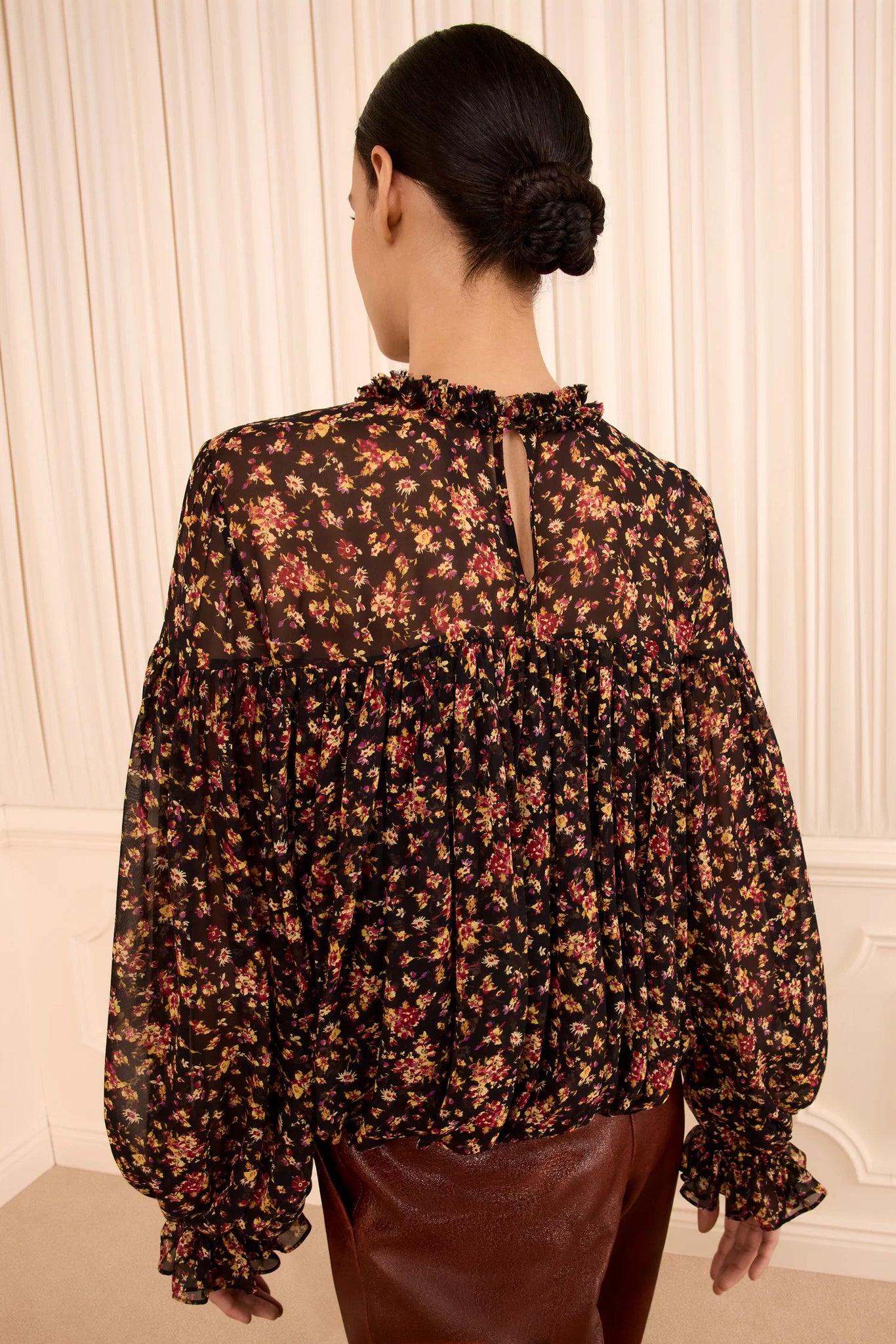 Pearl Long Sleeve Silk Blouse in Noir Mille-Fleur