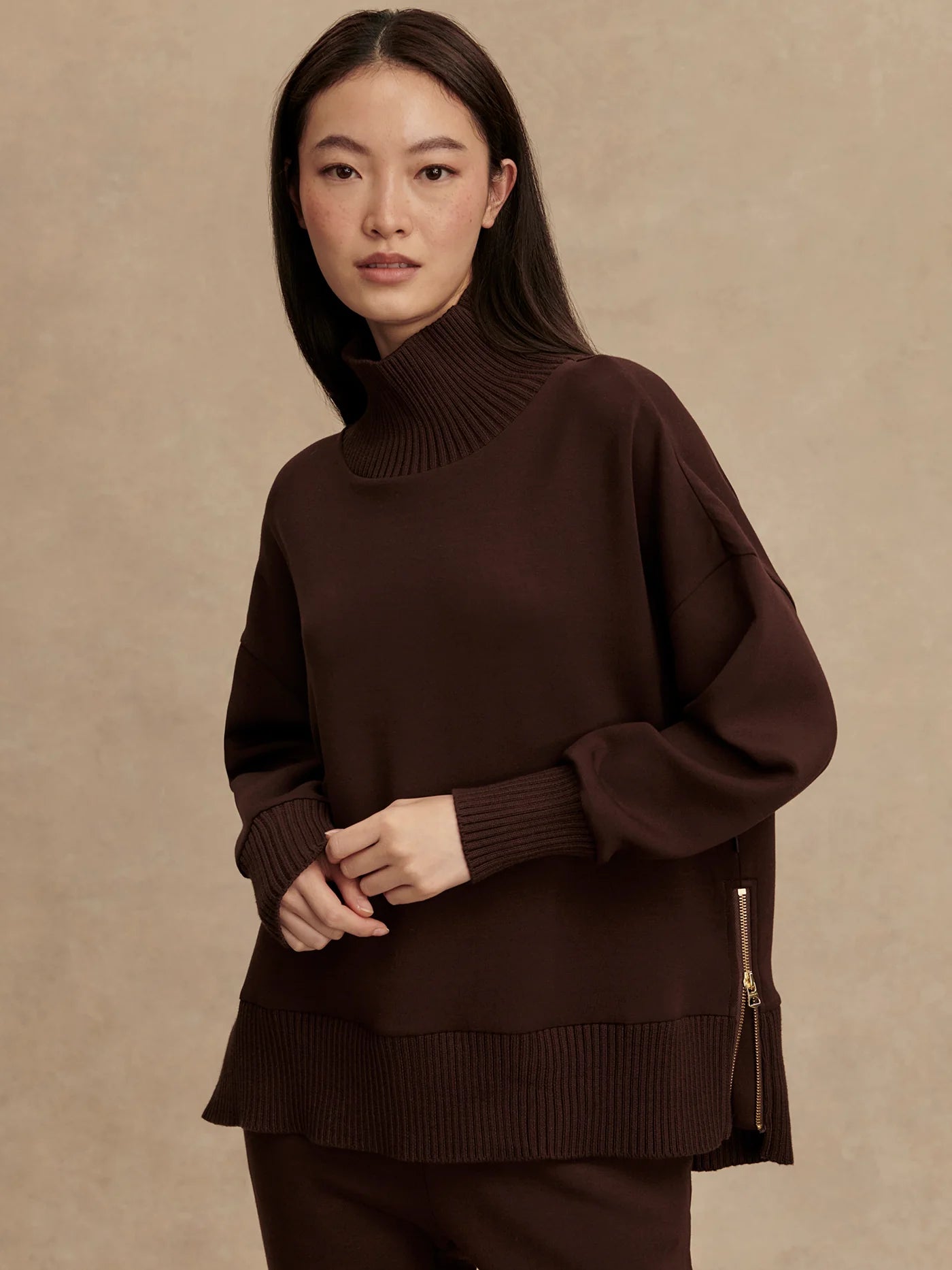 Barker High-Neck Sweatshirt in Coffee Bean