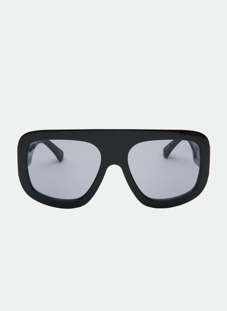 Vail in Black/Smoke