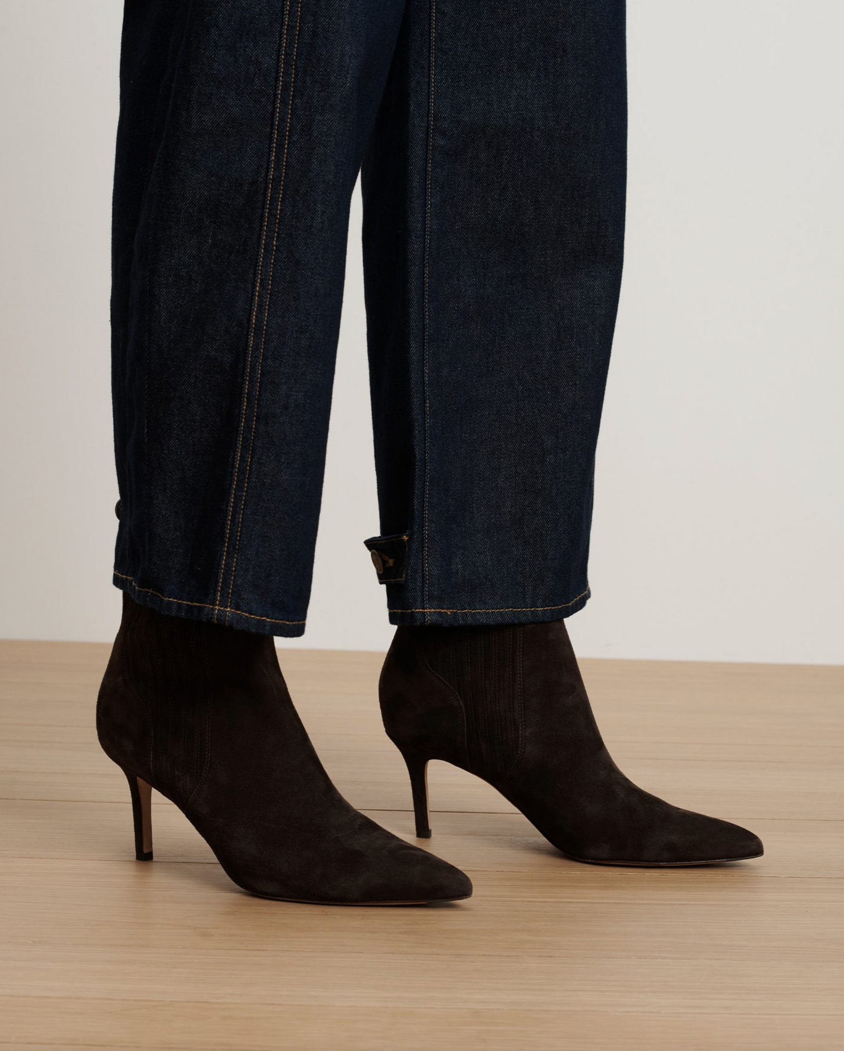 Lisa Mid-Heel Ankle Boot in Espresso