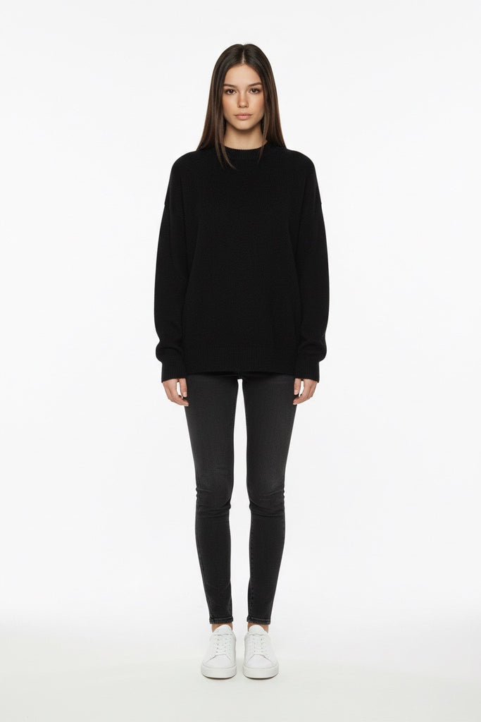 Cashmere Blend Cozy Crewneck in Black