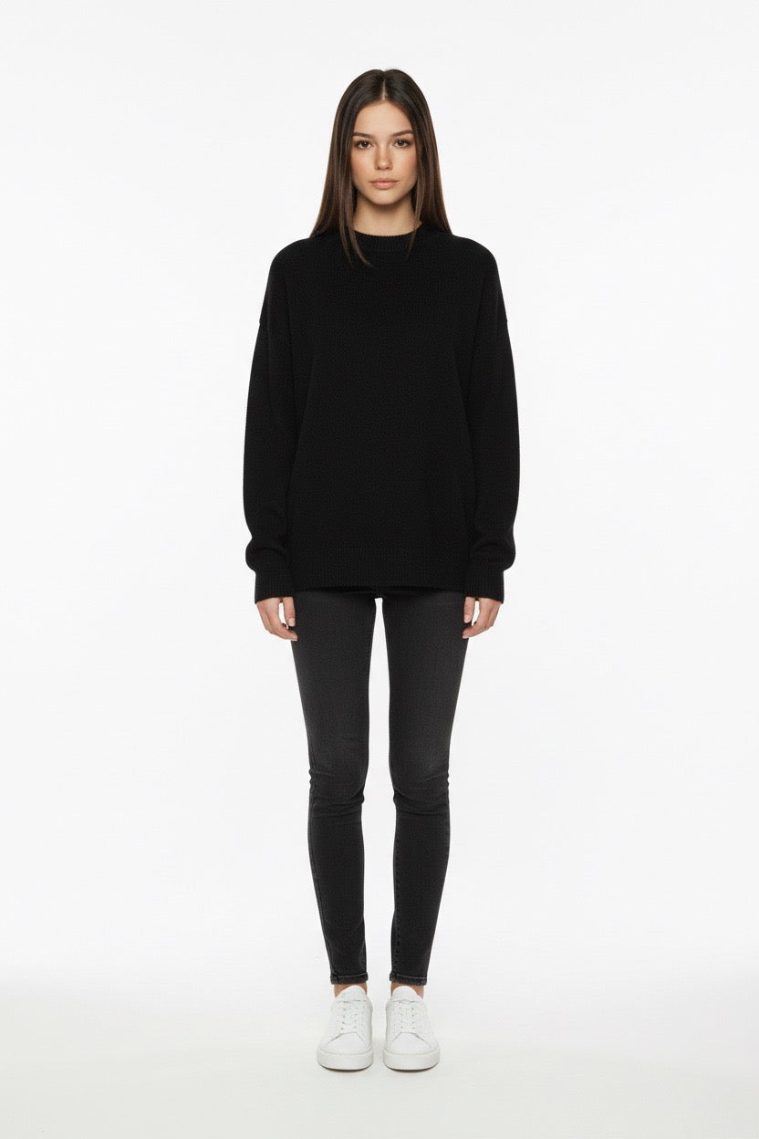 Cashmere Blend Cozy Crewneck in Black