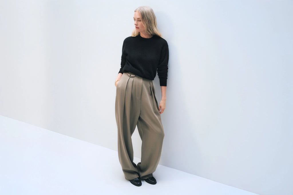 Cashmere Crew in Black