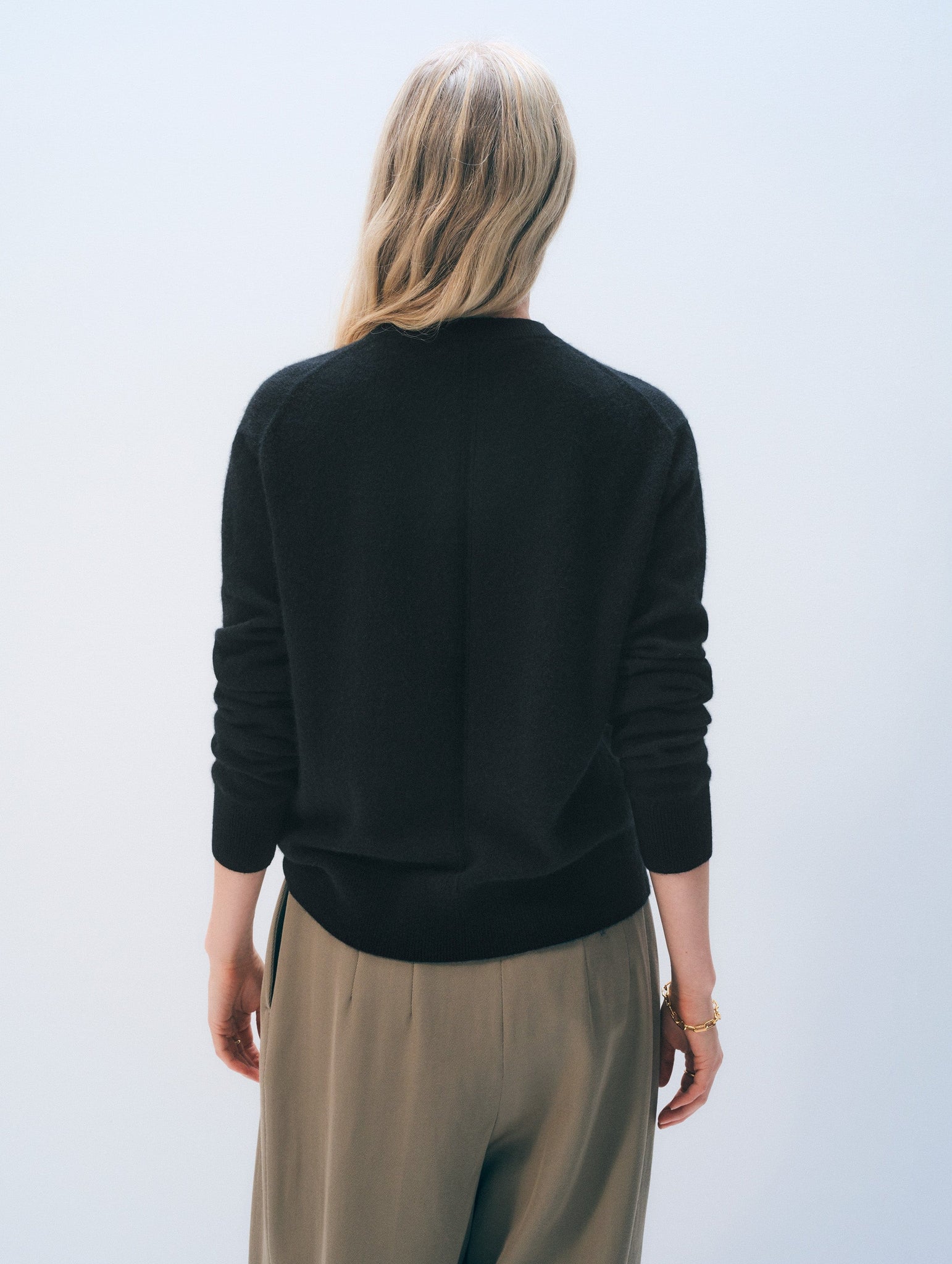 Cashmere Crew in Black