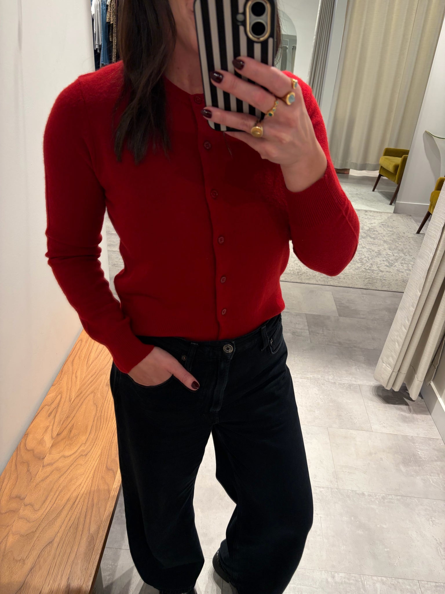 Cashmere Crewneck Cardigan in Garnet Red