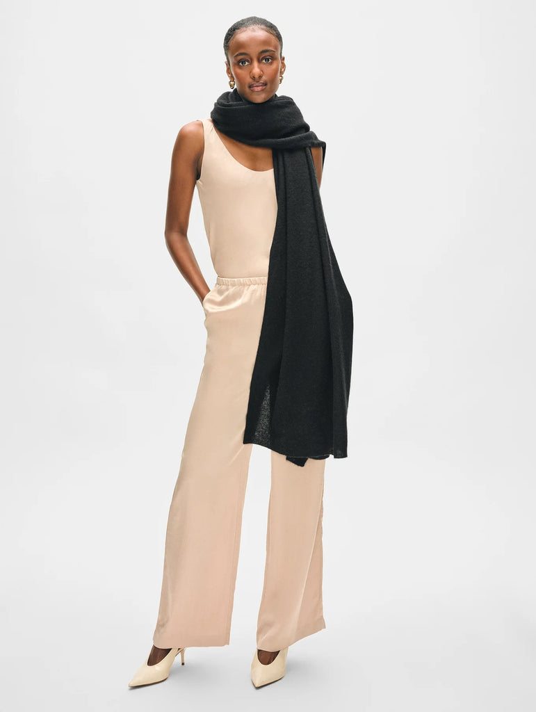Cashmere Travel Wrap in Black