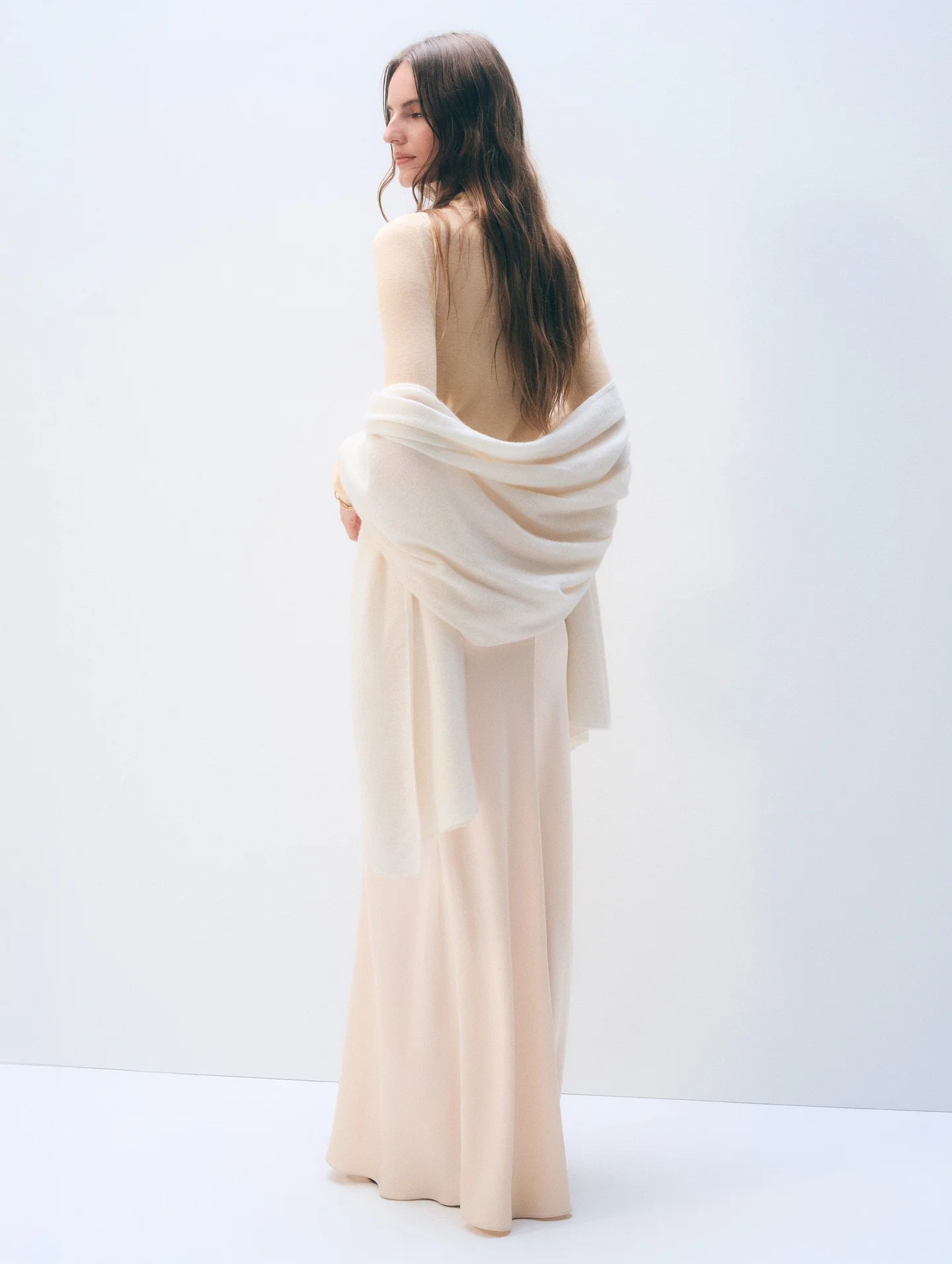 Cashmere Colorblock Travel Wrap in Black/Dark Umber