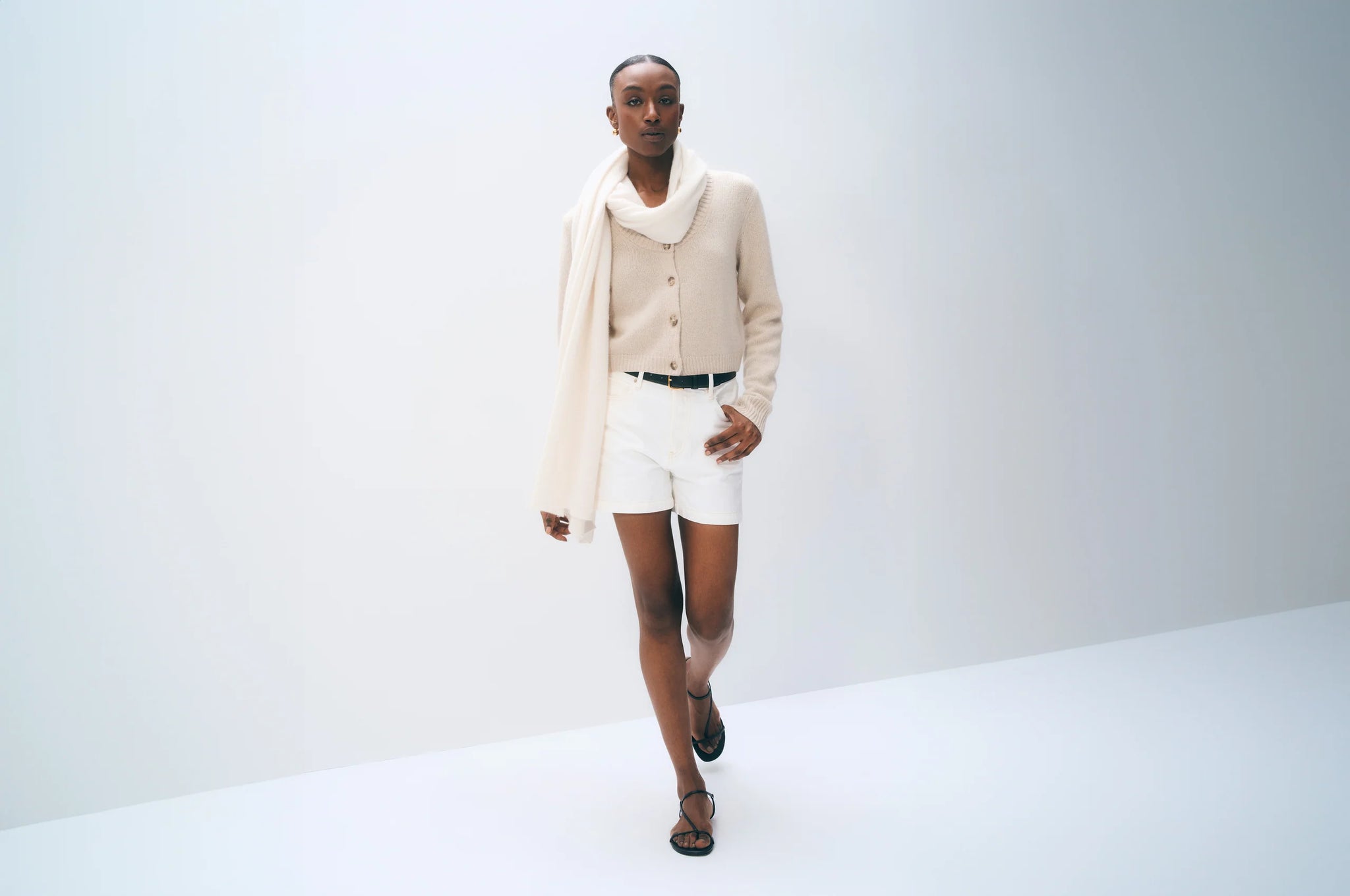 Cashmere Colorblock Travel Wrap in Black/Dark Umber