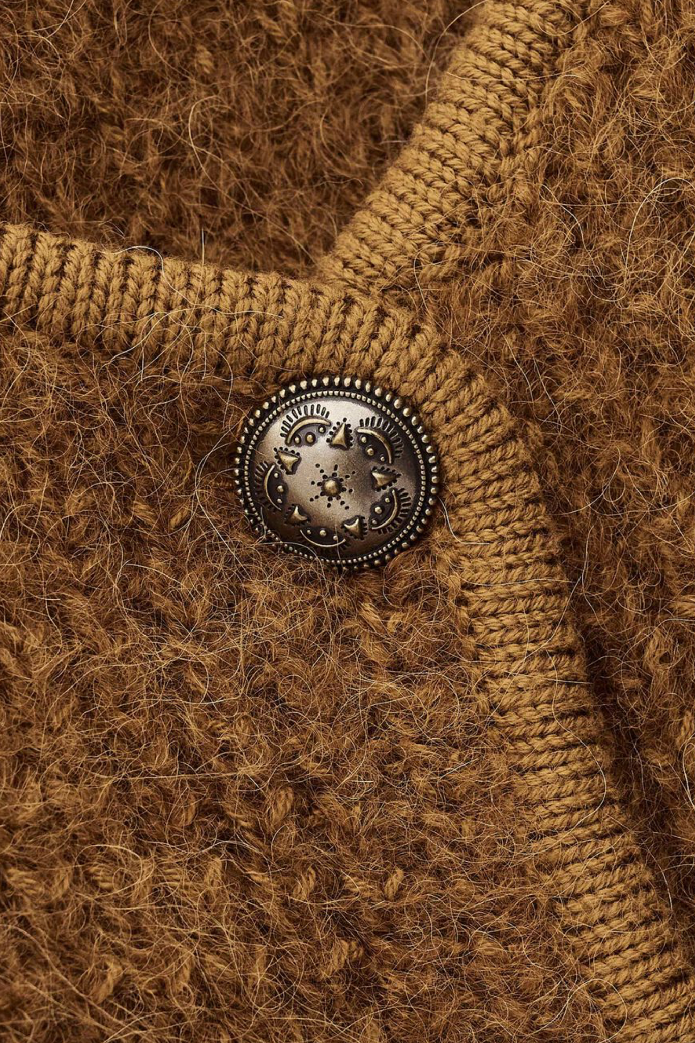 Harry Textured Knit Cardigan. Bronze