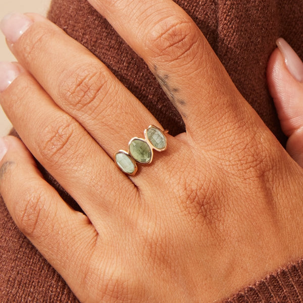 earth element mood ring in 14k solid gold