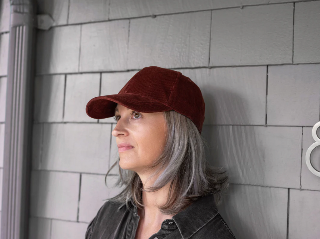 Classic Cap Corduroy in Bordeaux
