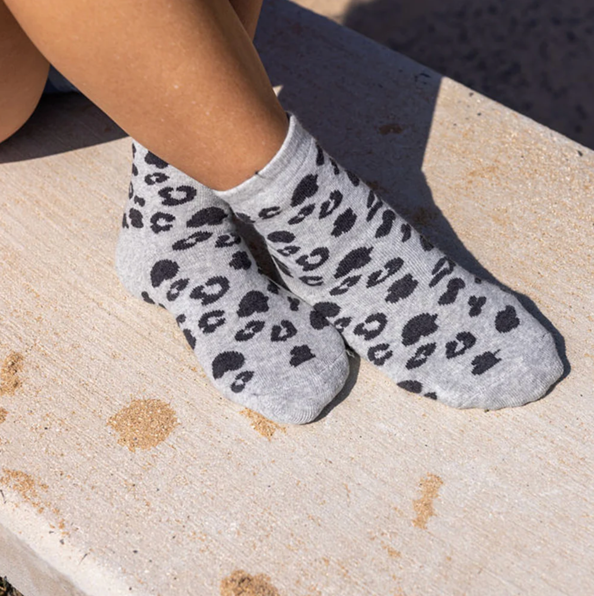 Leopard Socks in Heather Grey