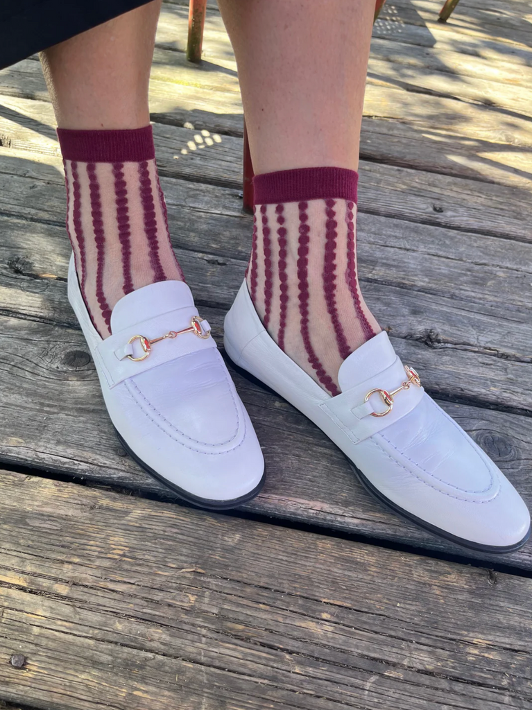Sheer Bubbles Socks in Merlot