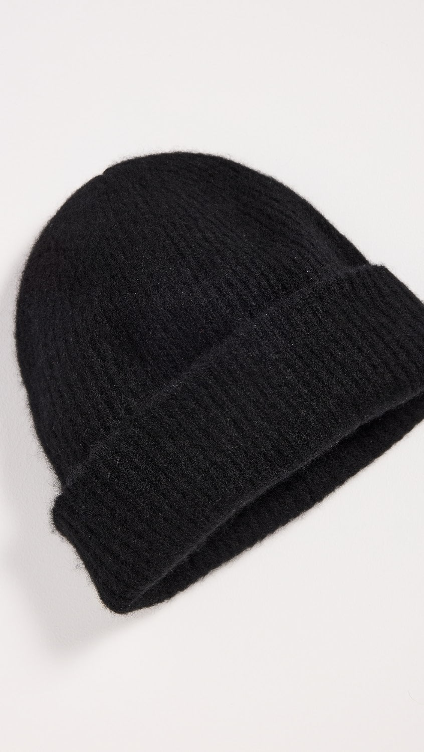 Cashmere Plush Rib Beanie in Black