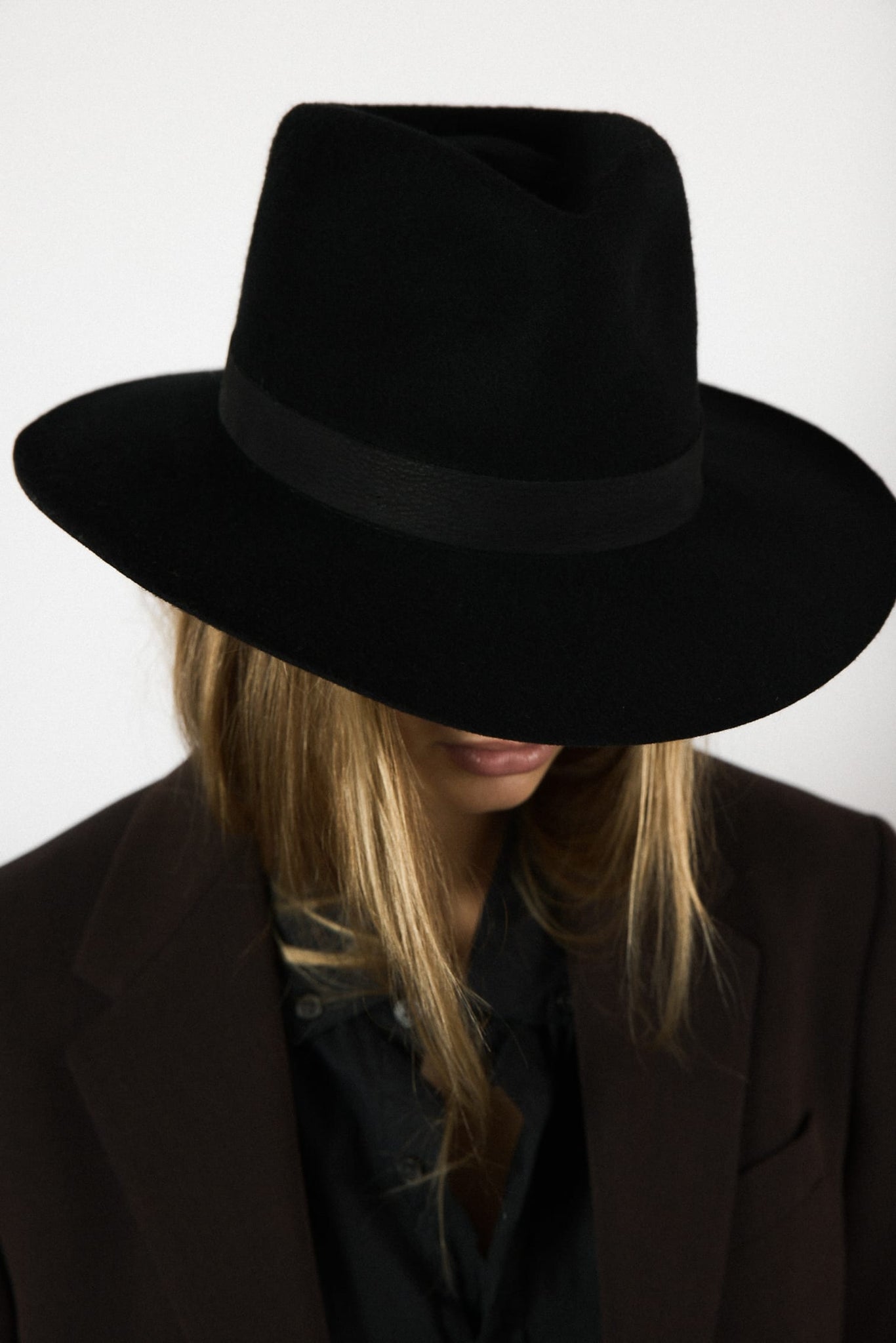 Luca Packable Hat in Black