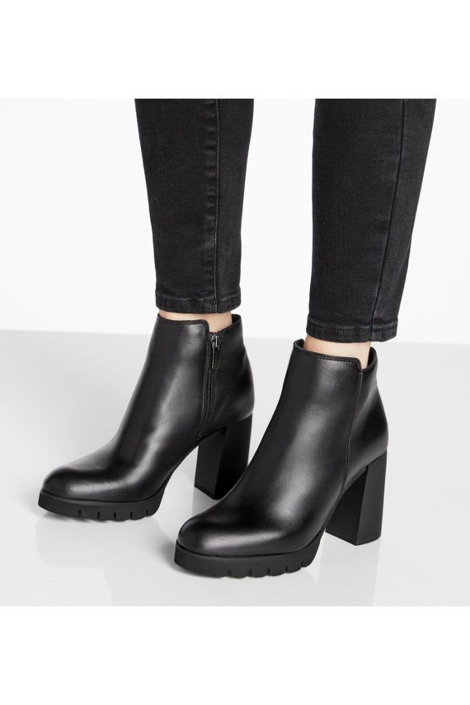 Maya Leather Boot in Black