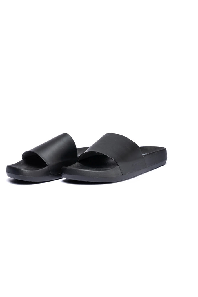 Kashiba-Lux Slides in Basic Black