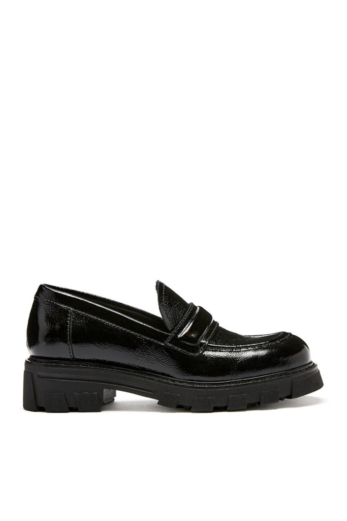 Douglas Leather Loafer in Black
