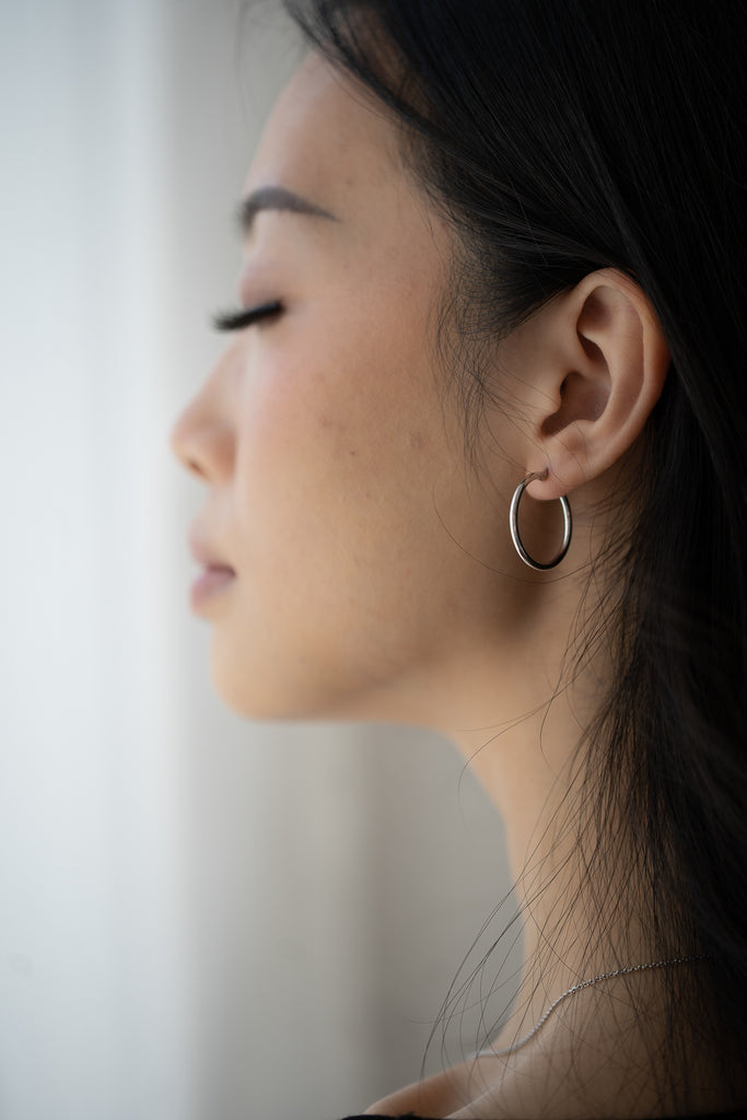 Noa Small Hoops | 10k White Gold