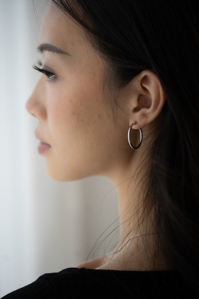 Noa Small Hoops | 10k White Gold