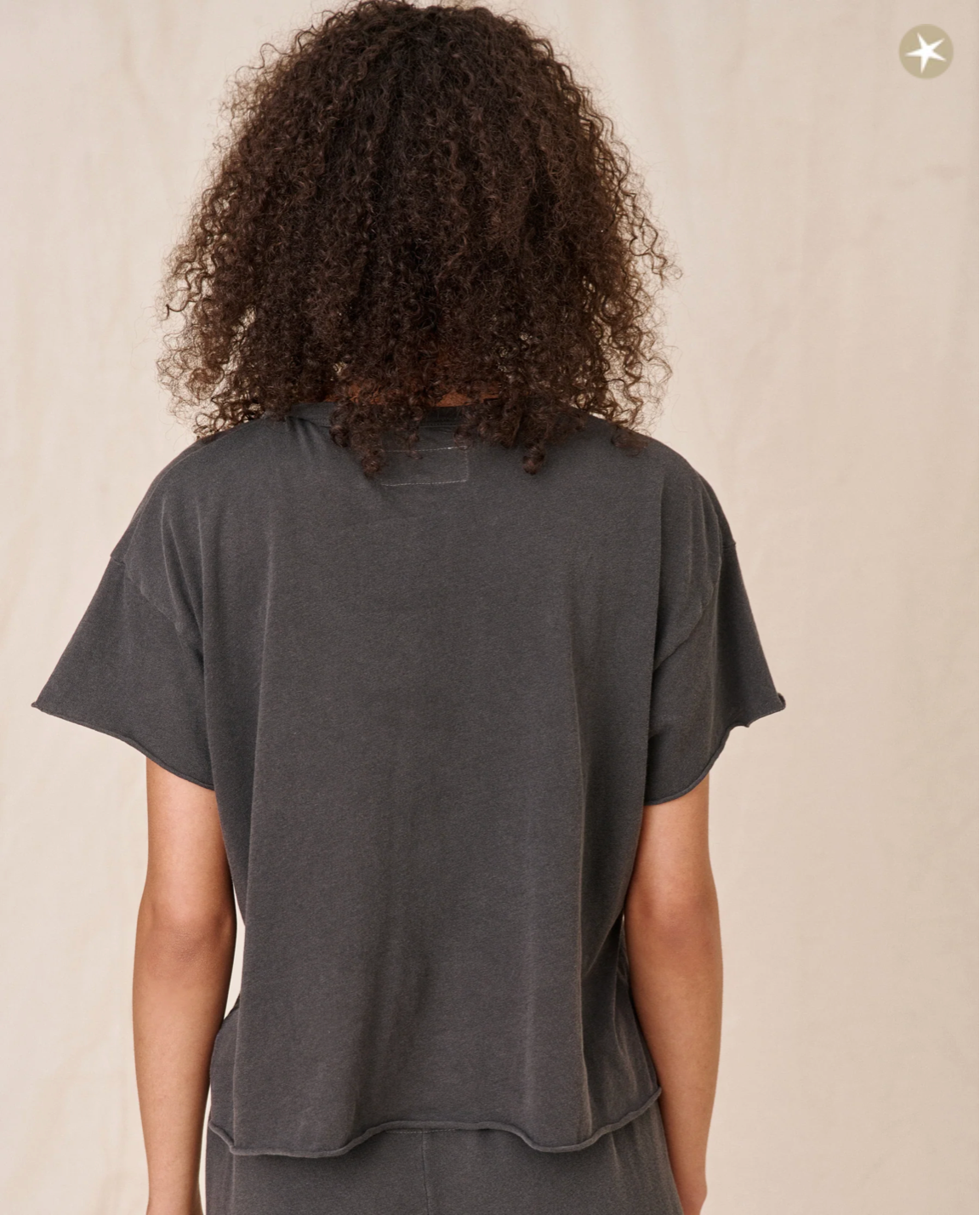 The Crop Tee. Washed Black